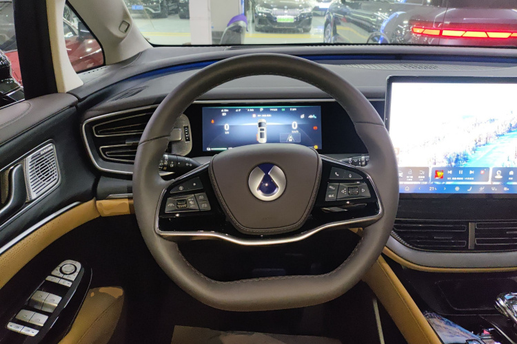 腾势D9 2024款 DM-i 980 四驱旗舰型中控内饰13