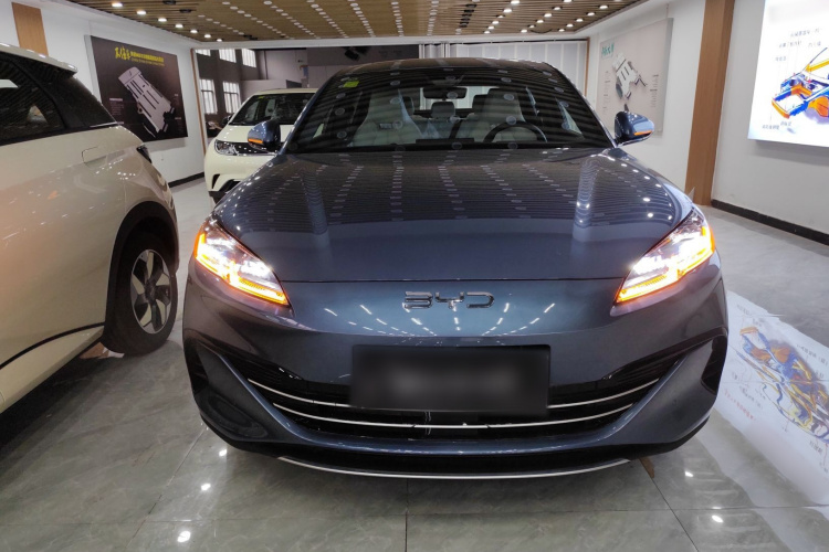 比亚迪 海豹06新能源 2024款 DM-i 120KM尊荣型车身外观2