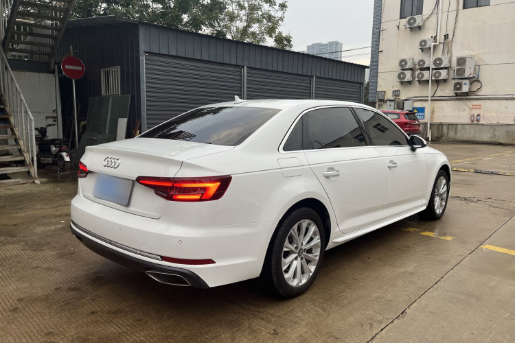 奥迪A4L 2019款 40 TFSI 进取型 国VI车身外观6012