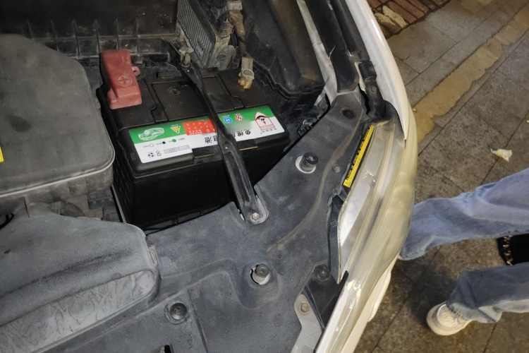 丰田 凯美瑞 2012款 2.5G 豪华版局部细节9007