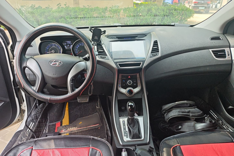 现代 朗动 2016款 1.6L 自动智能型中控内饰7002