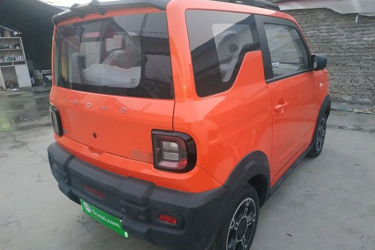 吉利银河 2025款 210km 熊猫骑士车身外观7