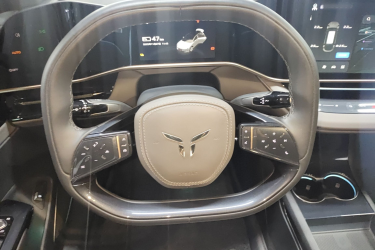 红旗EH7 2024款 690 Pro中控内饰13