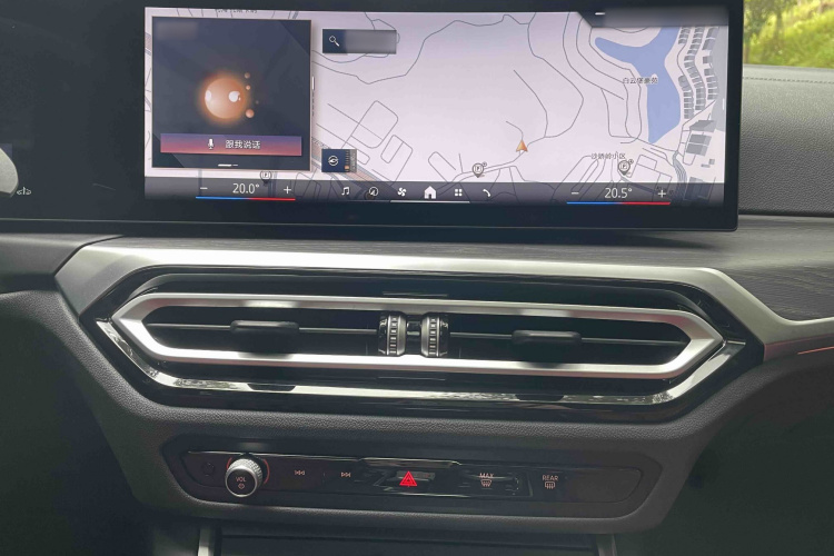 宝马3系 2024款 325i M运动套装中控内饰7004