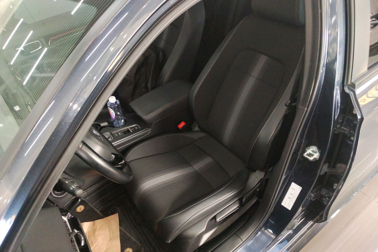 本田 思域 2022款 240TURBO CVT燃动版中控内饰19