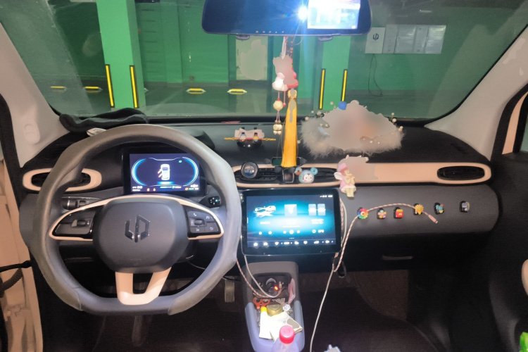 零跑汽车 零跑T03 2021款 400舒享版中控内饰12