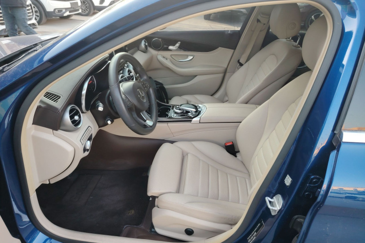 奔驰C级 2015款 改款  C 180 L局部细节19