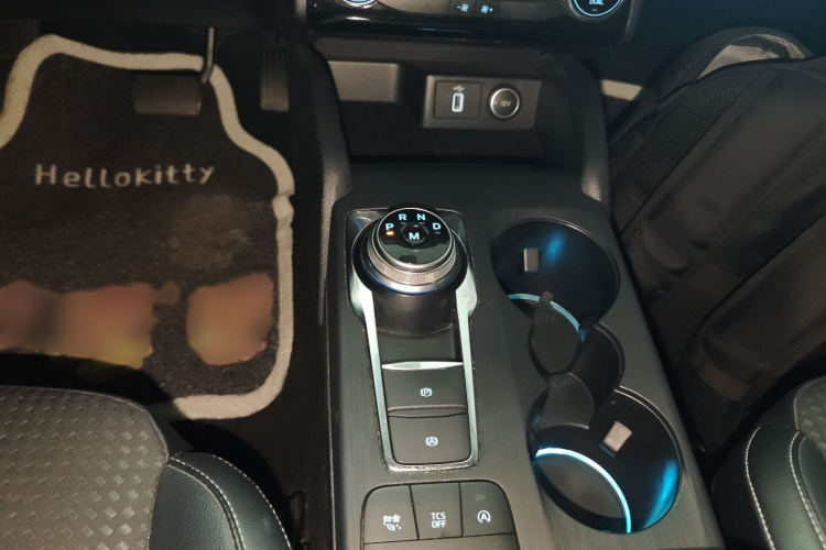 福特 福克斯 2020款 三厢 EcoBoost 180 自动锋潮型局部细节18