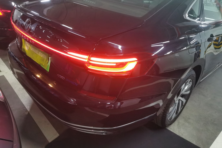 大众 帕萨特新能源 2023款 430PHEV 混动精英版车身外观9