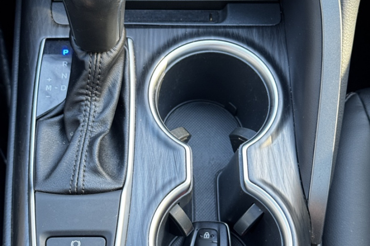 丰田 凯美瑞 2022款 2.0GVP 领先版局部细节18