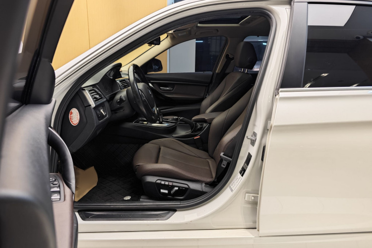 宝马3系 2018款 320Li 时尚型车身外观6006