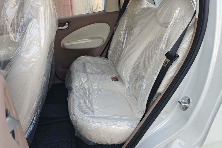 五菱汽车 宏光MINIEV 2025款 四门版 进阶款中控内饰21