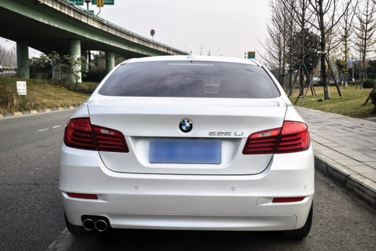宝马5系 2014款 525Li 领先型车身外观6009