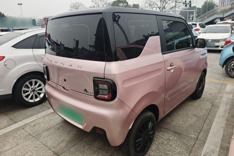 吉利银河 2023款 熊猫mini 200km 耐力熊车身外观7