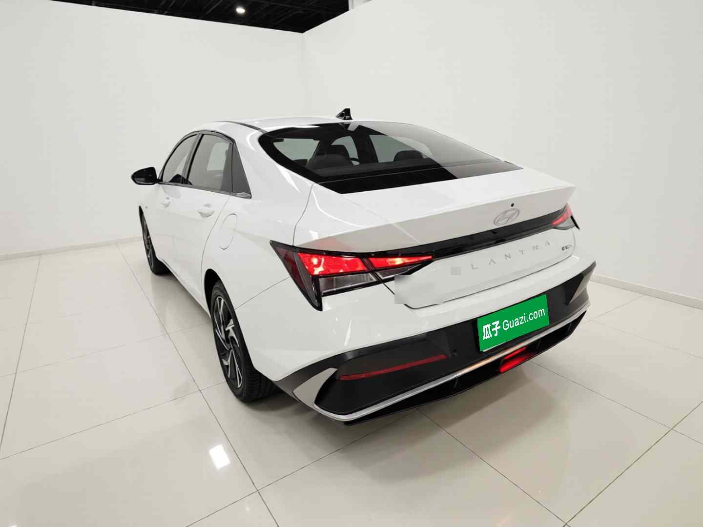 现代 伊兰特 2023款 1.5L CVT GLX精英版(3)
