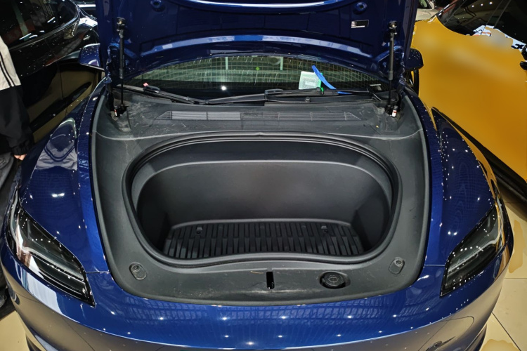 特斯拉 Model 3 2023款 后轮驱动版机舱底盘24