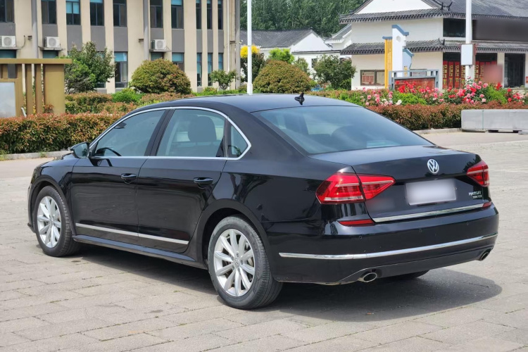 大众 帕萨特 2016款 330TSI DSG御尊版车身外观6004