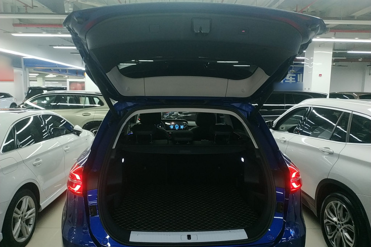 红旗HS5 2022款 2.0T 智联旗享四驱版局部细节23