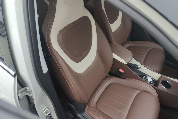 五菱汽车 五菱缤果 2023款 203km 舒享款局部细节41