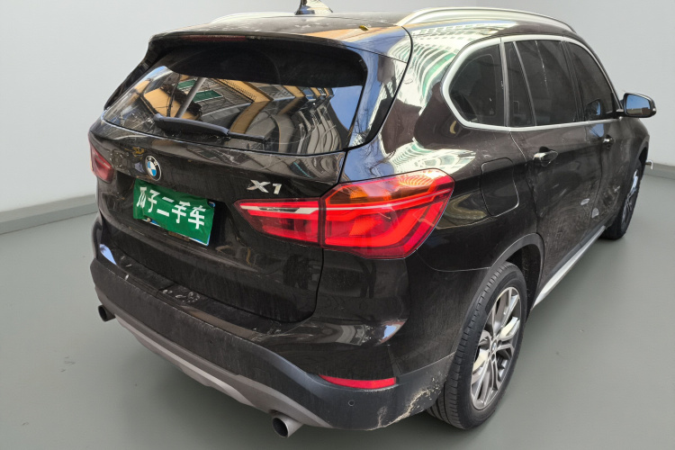 宝马X1 2016款 sDrive20Li 豪华型车身外观7