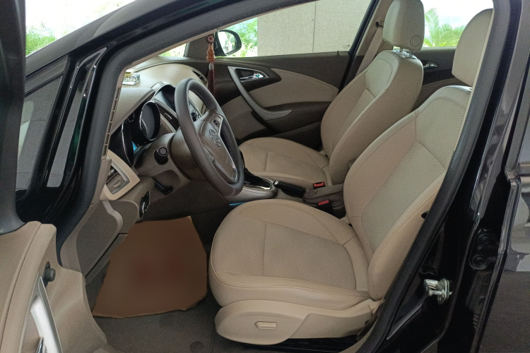 别克 英朗 2013款 GT 1.6L 自动时尚版局部细节19