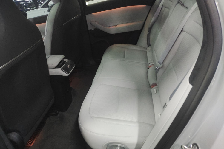 蔚来ES6 2024款 75kWh中控内饰21