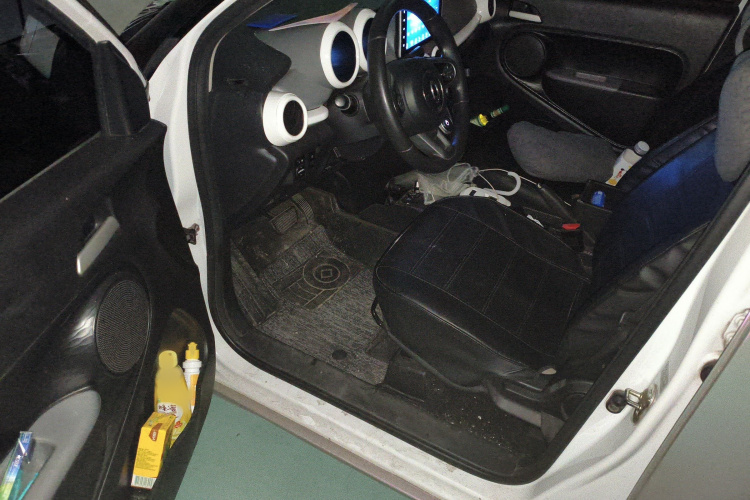 欧拉黑猫 2021款 301km 基础型中控内饰7003