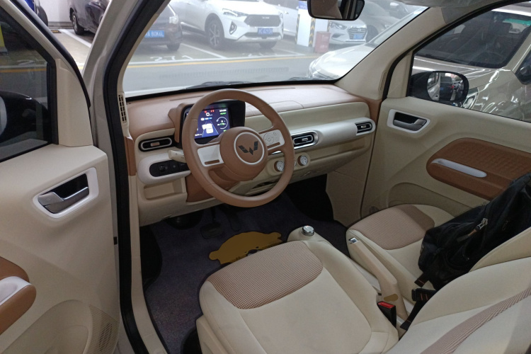 五菱汽车 宏光MINIEV 2024款 第三代 215km 青春版中控内饰12