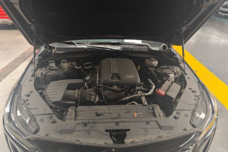 凯迪拉克CT5 2022款 28T 风尚型机舱底盘24