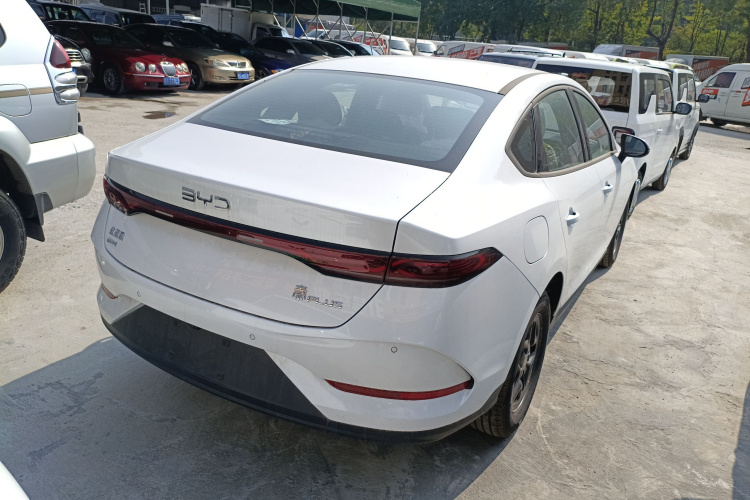 比亚迪 秦PLUS 2025款 DM-i 智驾版 55KM领先型车身外观7