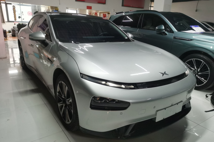 小鹏P7 2022款 670N+车身外观6002