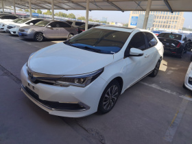 丰田 卡罗拉 2017款 改款双擎 1.8L E-CVT精英版