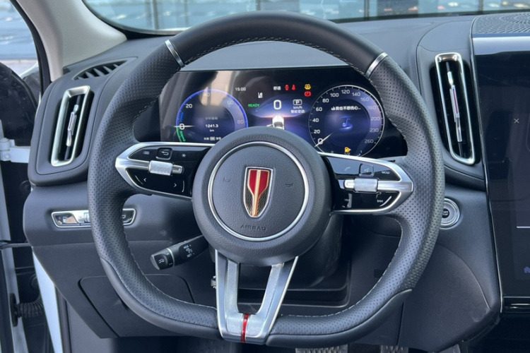 红旗HS3 PHEV 2025款 PHEV 117km 劲为PLUS版中控内饰7006