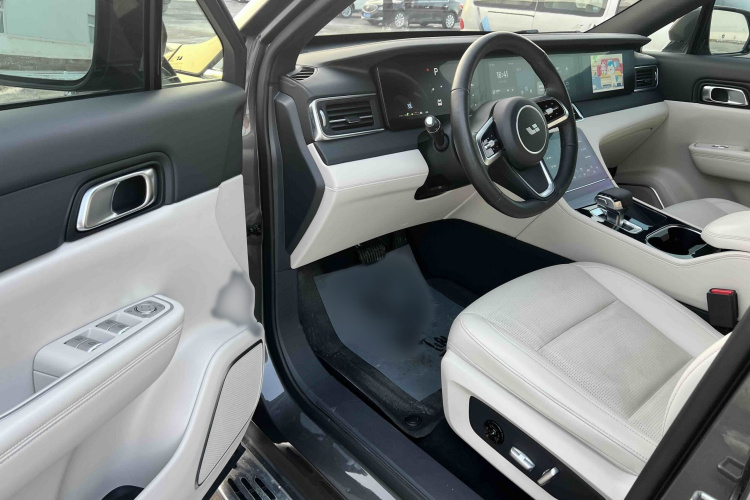 理想汽车 理想ONE 2021款 增程6座版中控内饰7002