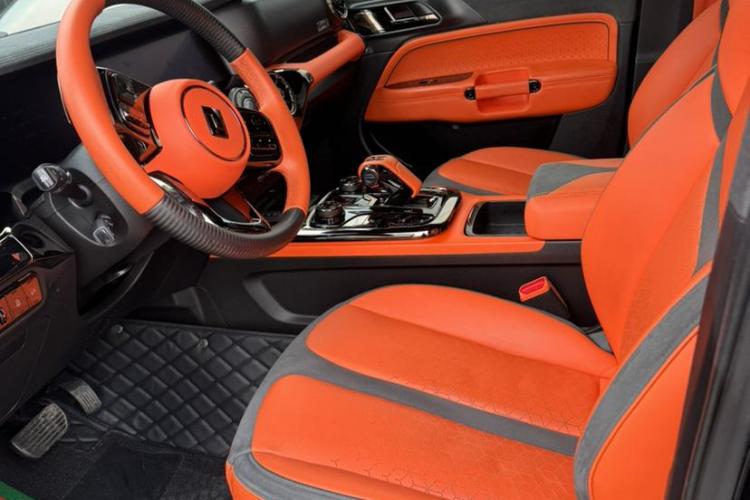 超境汽车 共创坦克300 2023款 2.0T 赛博骑士车身外观6008