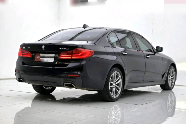 宝马5系 2018款 525Li M运动套装车身外观6003