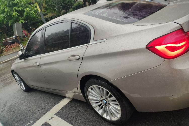 宝马3系 2018款 320Li 时尚型车身外观4