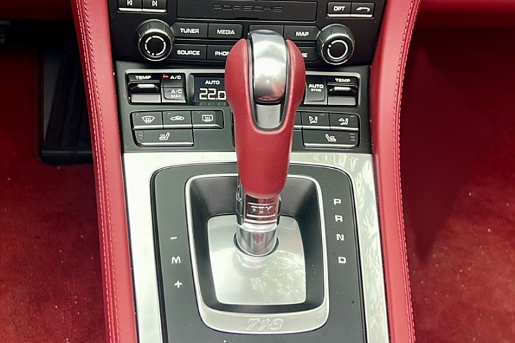 保时捷718 2022款 Boxster 2.0T中控内饰7004