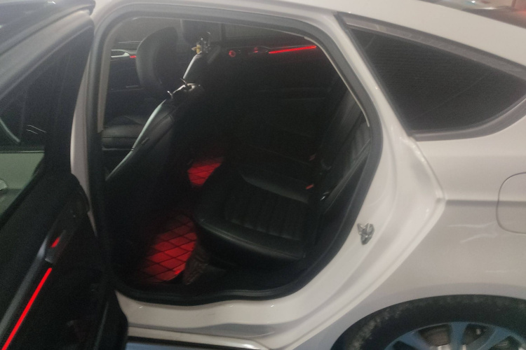 福特 蒙迪欧 2017款 EcoBoost 180 时尚型中控内饰7004