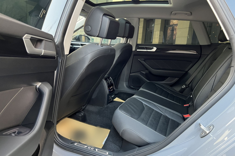 一汽-大众CC 2021款 猎装车 380TSI 猎心版中控内饰7006