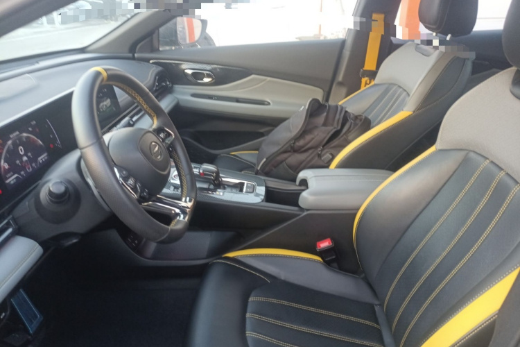 广汽传祺 影豹 2022款 270T DCT J16 R-style赛道版中控内饰19