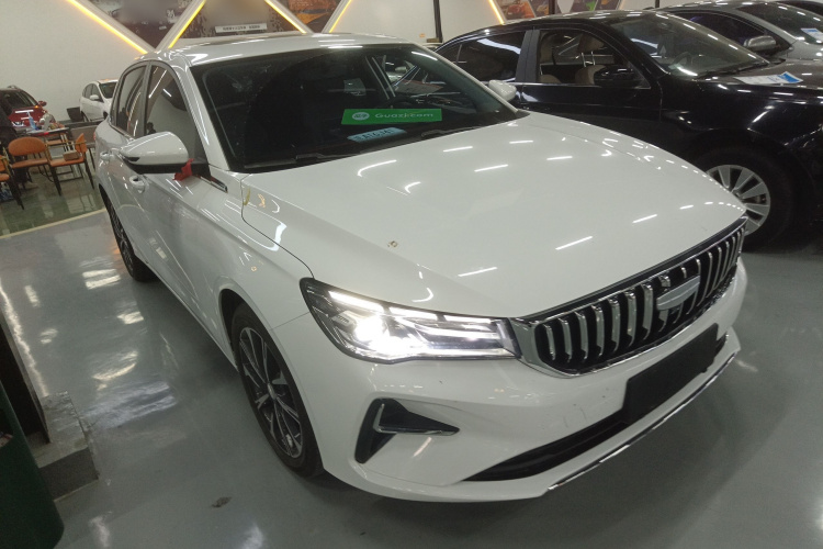 吉利汽车 帝豪 2026款 第4代 400万纪念款 1.5L CVT飞越型车身外观3