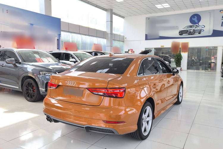 奥迪A3 2018款 30周年年型 Limousine 35 TFSI 时尚型车身外观6005