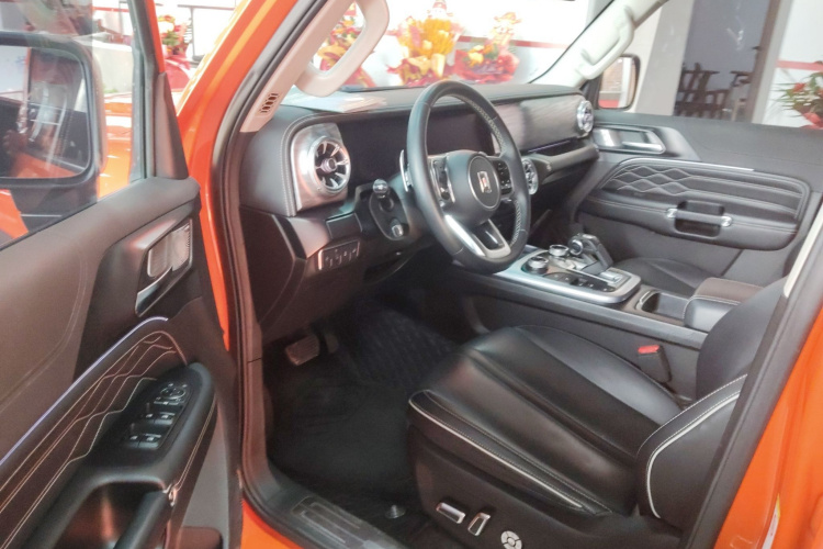 坦克300 2021款 越野版 2.0T 征服者中控内饰7003