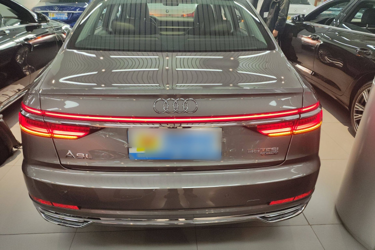奥迪A8 2018款 A8L 55 TFSI quattro投放版精英型车身外观6