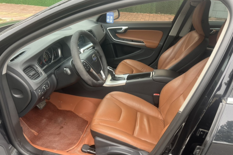 沃尔沃S60 2015款 S60L 2.0T 智远版局部细节19