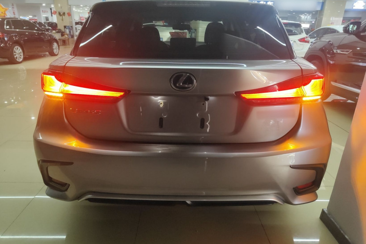 雷克萨斯CT 2017款 CT200h 精英版 单色 国V车身外观6