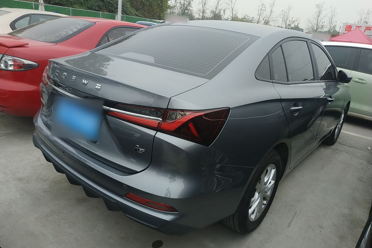 荣威i5 2023款 1.5L 手动舒享版车身外观7