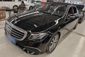 奔驰E级 2019款 E 300 L 运动豪华型