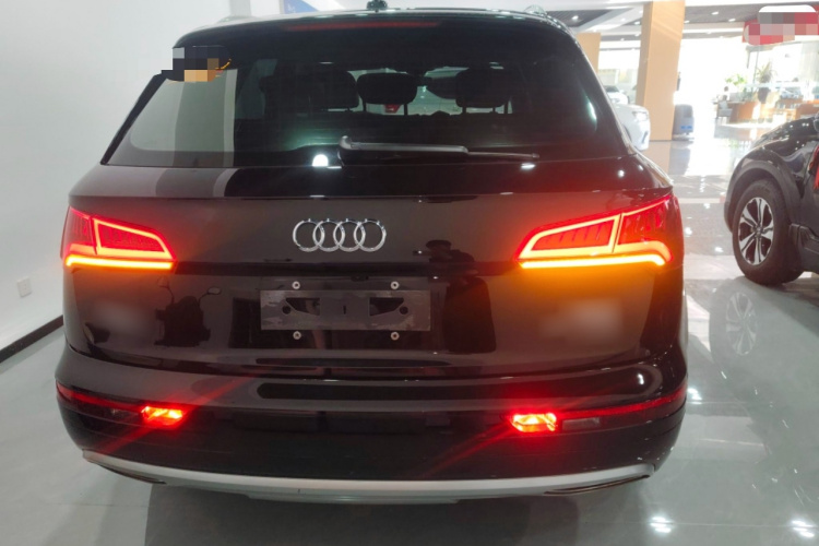 奥迪Q5L 2020款 改款 40 TFSI 荣享进取型车身外观6